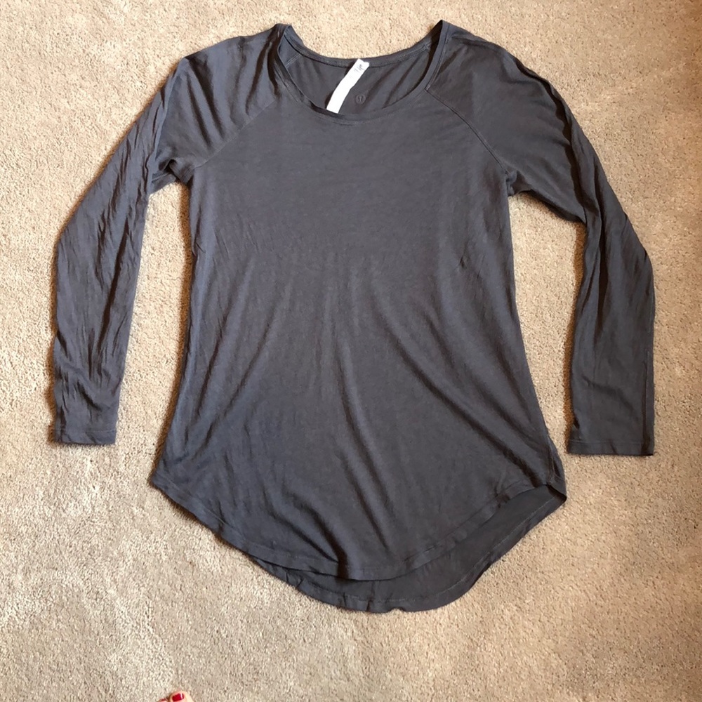 EUC lightweight gray Lululemon long sleeve